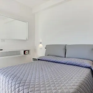 Clipper Hotel