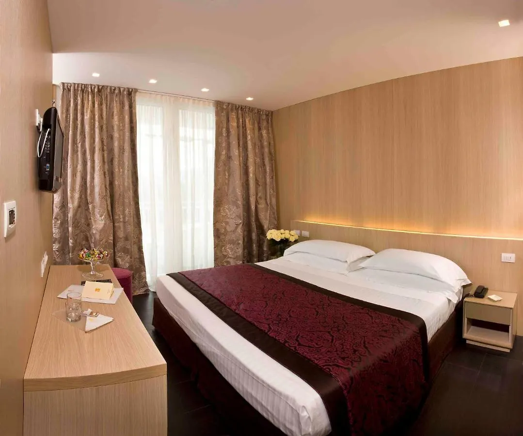 Hotel Roma Риччоне 4*,