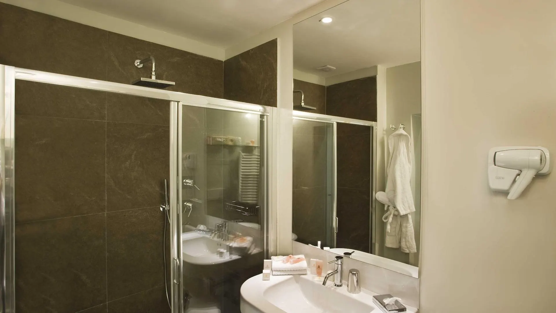 Hotel Roma Риччоне 4*,